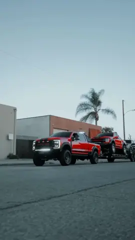 Pick your Shelby! Super Baja, Baja Raptor, or Super Snake Sport? 👀 @finelineperformance_ 📸@serranopro_ #shelby #shelbyamerican #shelbytrucks #fordf250 #red #powerstroke #liftedtrucks #dallasfsp