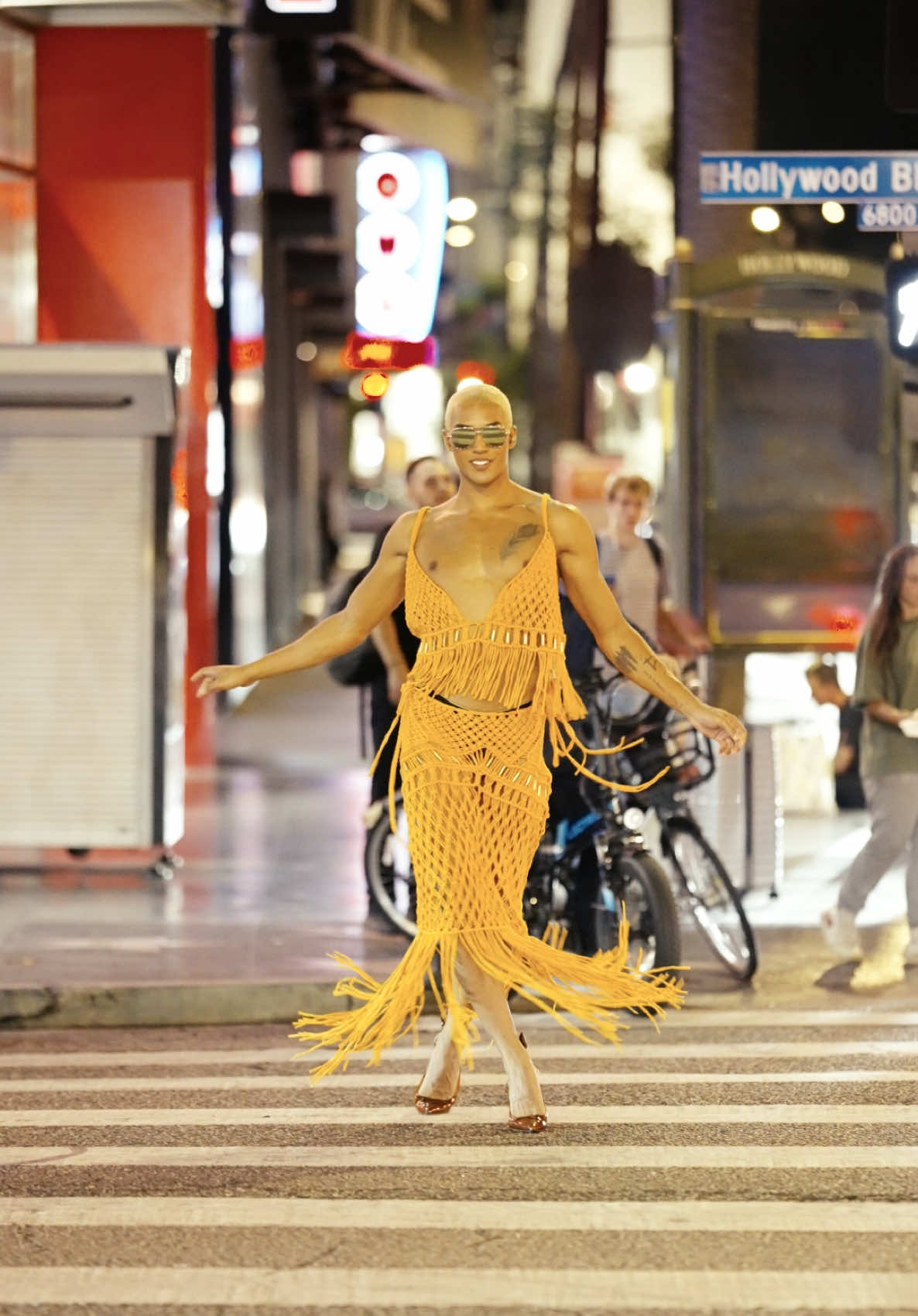 Temptress 💫 #heels #Runway #strut #crosswalk #hollywood 