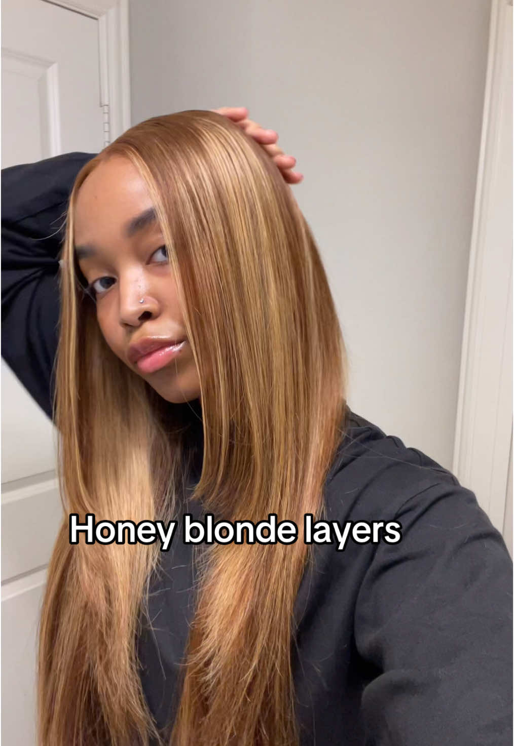 Honey blonde layers @OQHAIR #layeredhaircut #howtocutlayers #wigstyling #coloredwig #honeyblonde #layers #fyp #wig 