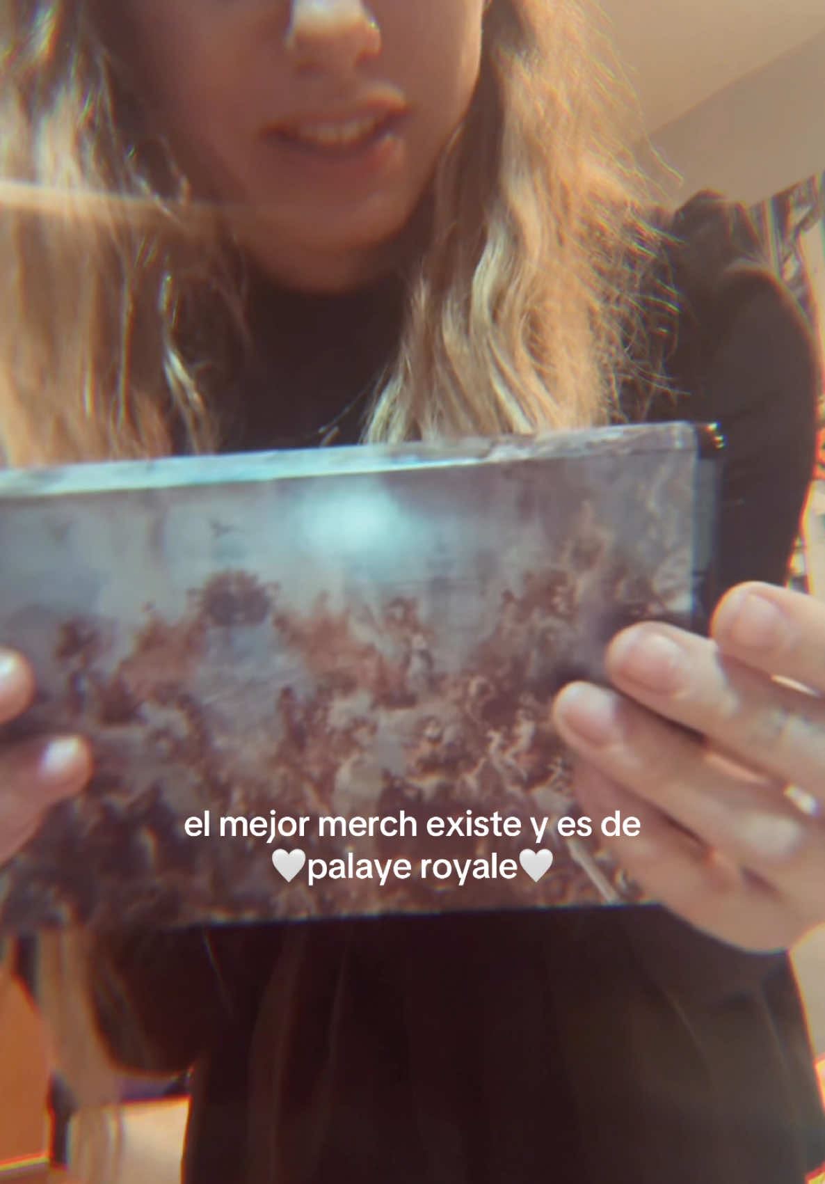 si lo digo, nadie les supera #palayeroyale #concert #merch #merchandise #eyeshadow #tour unboxing y reacción la paleta de sombras como parte de la coleccion de Palaye Royale en su gira #deathorglory 