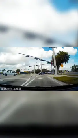 Welp… #roadrage #dashcam #carcrash 