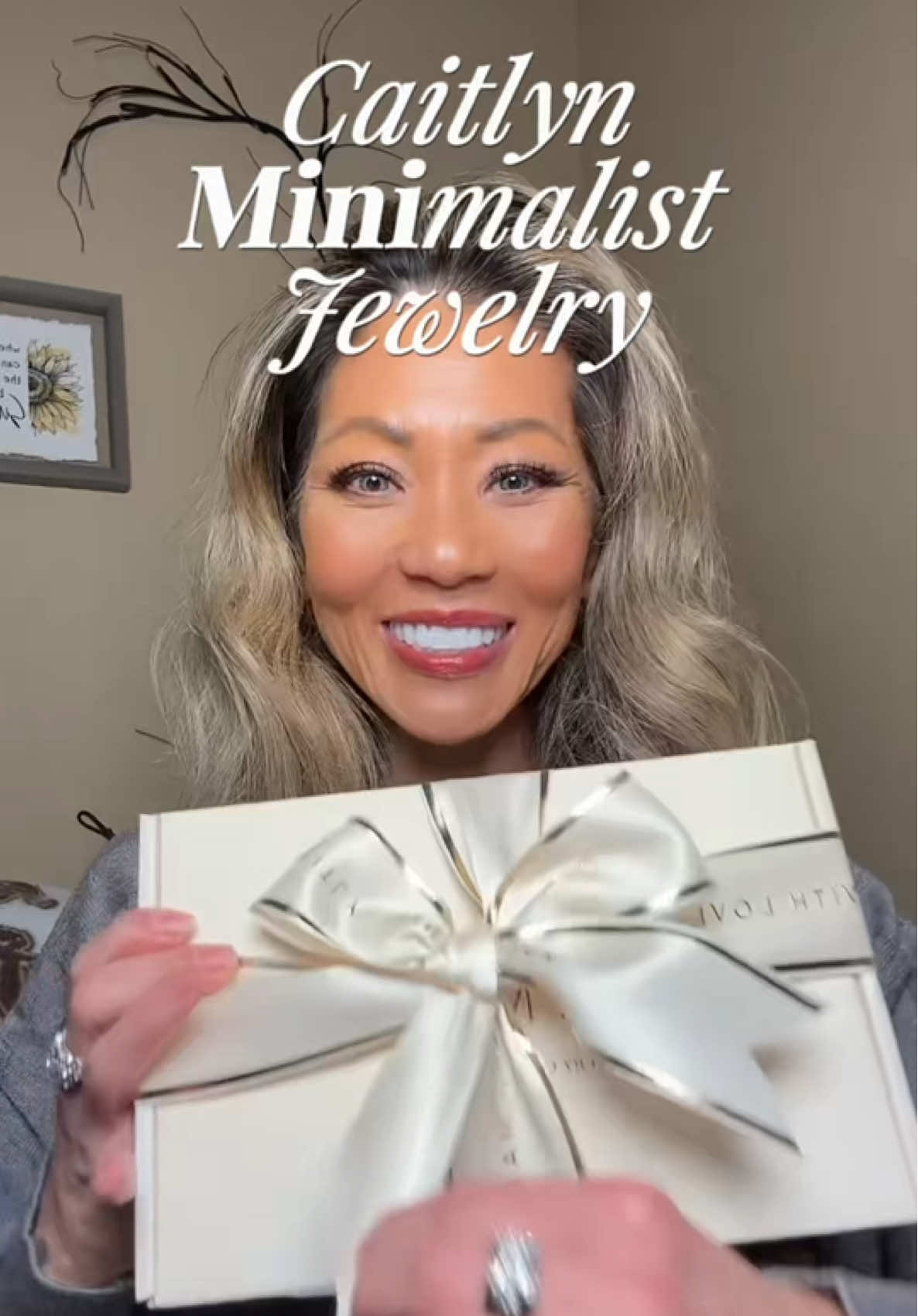 #creatorsearchinsights this is the fanciest packaging from tiktok shop. The care that went into this… wow! #tiktokshopjewelry #tiktokshop #jewelry #minimalistjewelry @Caitlyn Minimalist #caitlynminimalist #opal #opalnecklace #necklace 