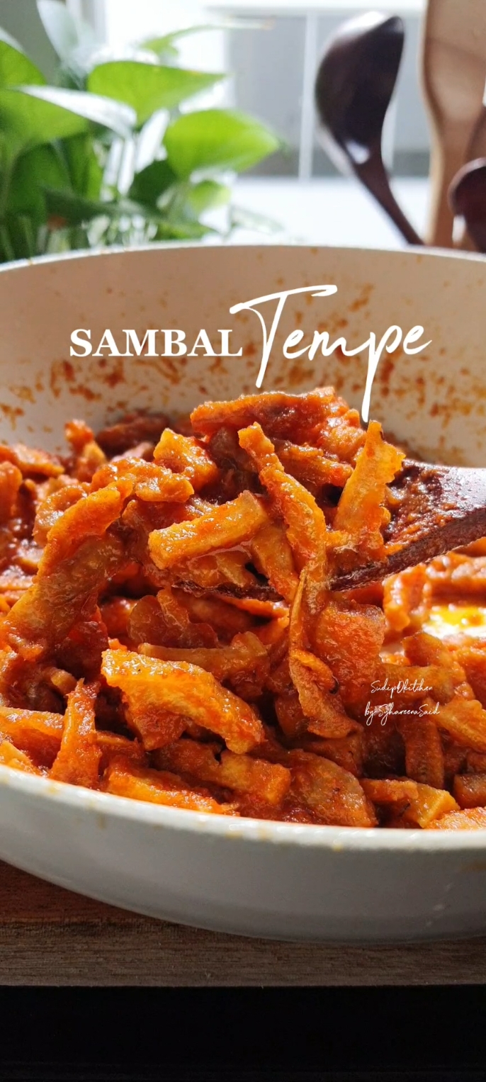 Salam.. Hai Menu 111 | Sambal Tempe Simple Bahan2 | Ingredients *Tempe  *Tauhu | Tofu *Ikan bilis | Anchovies *Cili kering | Dry chilis *Bawang putih | Garlic *Bawang merah | Onion *Belacan *Asam keping | Asam pieces *Gula | Sugar *Garam | Salt *Perasa | Seasoning #masakansimple #fypppppppppppppp #fyp #foryoupage #resepimudah #fypシ゚viral #resepisimple #tempe #tempeh #sambaltempe 