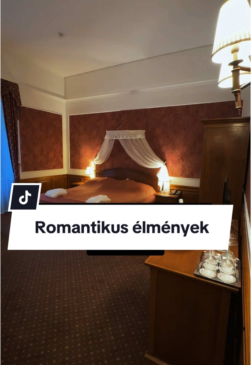 Romantikus élmények a Kastélyhotelben. #kastelyhotelsasvar #kastelyszallo #paradsasvar #matra #wellnesshotel #uticeljamagyarorszag #wellness #romantic 