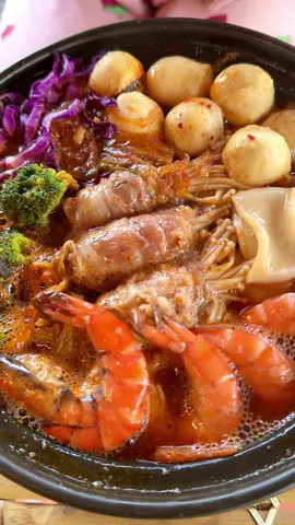 Lần đầu làm mì cay #mẫnvlog  #mìcay #đồngquê #mónngon #cuộcsốnghằngngày 