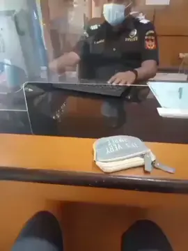 KAMI SELAKU PETUGAS BEA DAN CUKAI INDONESIA MENGHIMBAU KEPADA MASYRAKAT AGAR SELALU HATI HATI DAN WASPADA DALAM PENGURUSAN PAKET DARI LUAR NEGRI KARENA SEDANG MARAK OKNUM CALO YANG TIDAK BERTANGGUNG JAWAB MEMINTA BIAYA PENGURUSAN DENGAN JUMLAH BESAR  SILAHKAN HUBUNGI KAMI SELAKU PETUGAS RESMI UNTUK INFO DAN PENGURUSAN 