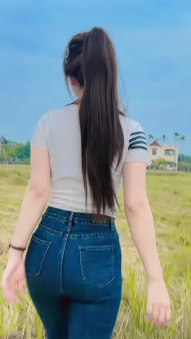Giao diện là 1 chuyện còn gu nhạc là chuyện khác, đúng không bà con :)))  #fyp #xuhuongtiktok #dancevn #trending 