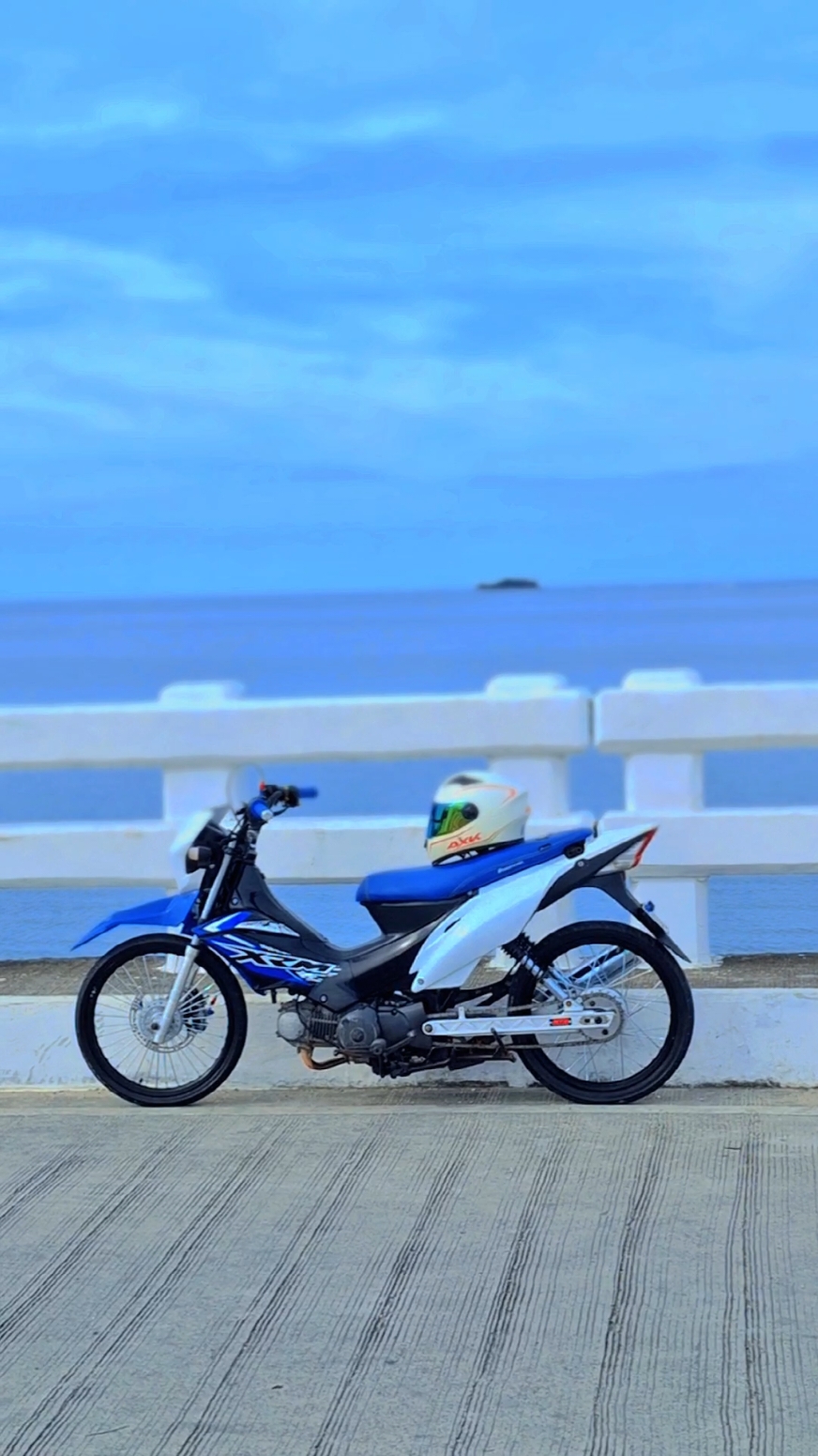 Say hi! to 𝗦𝗞𝗬💙... #honda #xrm125thailook #repostplss  #afambridgesiargao #fypシ゚viral  #sharethis #Blue 