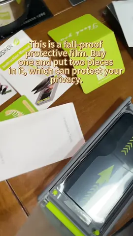 This is a fall-proof protective film. Buy one and put two pieces in it, which can protect your privacy.#screenprotector #iphone #privacyscreen #sale #fyp #foru #fypシ #xyzbca #cxybca #magicjohn #dl #magicjohnscreenprotector #easyapplication #fall #tiktokshop