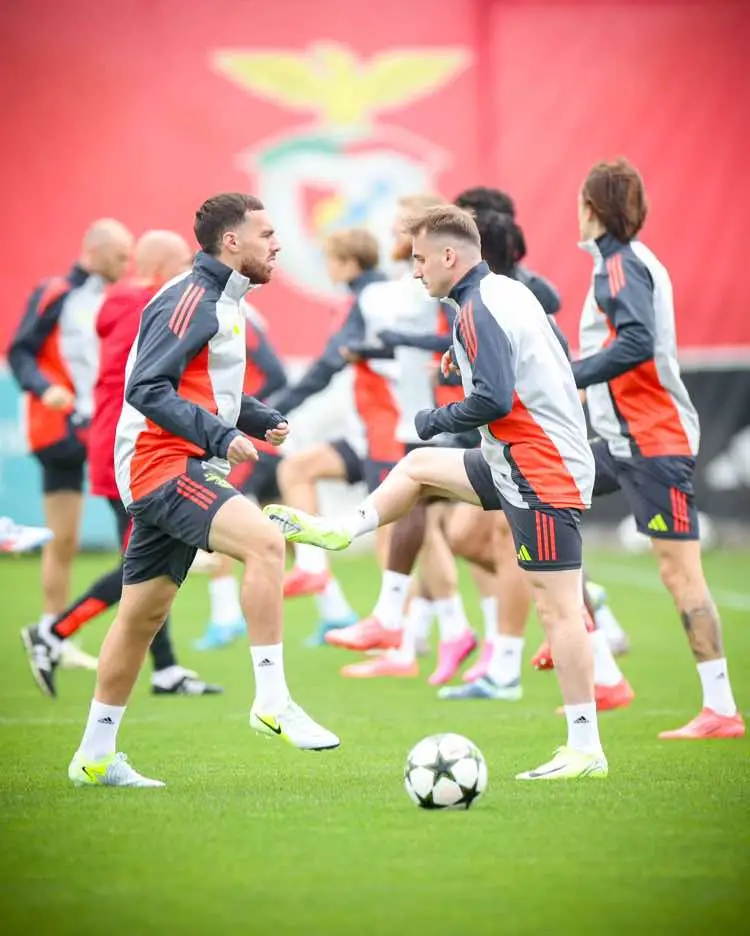 📸 Último treino antes da partida para Munique! 🏃💨 #ChampionsLeague #training #Benfica #tiktokdesporto #TikTokFootball 