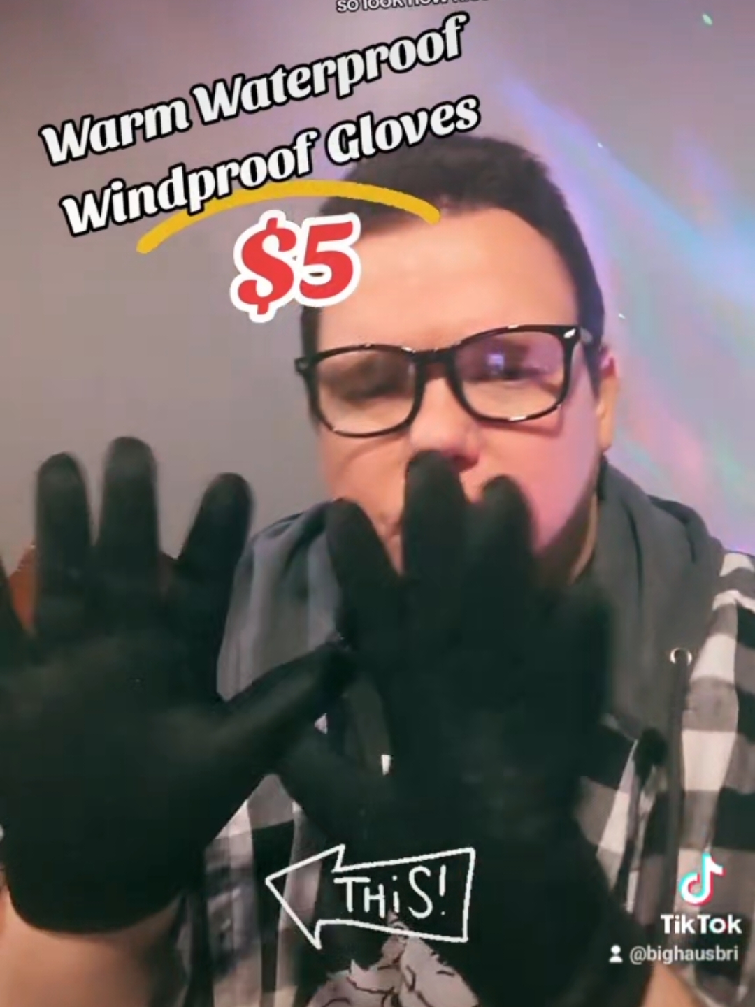 Wind proof and water proof gloves, just in time for the fall and winter seasons 🍂🍁 ☃️❄️ #tiktokshopblackfriday #tiktokshopcybermonday #spotlightfinds #blackfridayearlydeals #blackfridaydeals #blackfriday #gloves #cold 