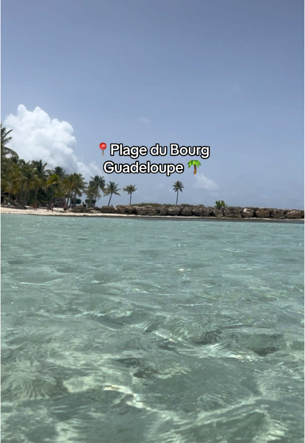 Je ne vous la presente plus ! La plage la plus celebre de Saint Anne elle est belle de jour comme de nuit ❤️🌴 #guadeloupe #guadeloupe971 #gwada #antilles #caraibe 