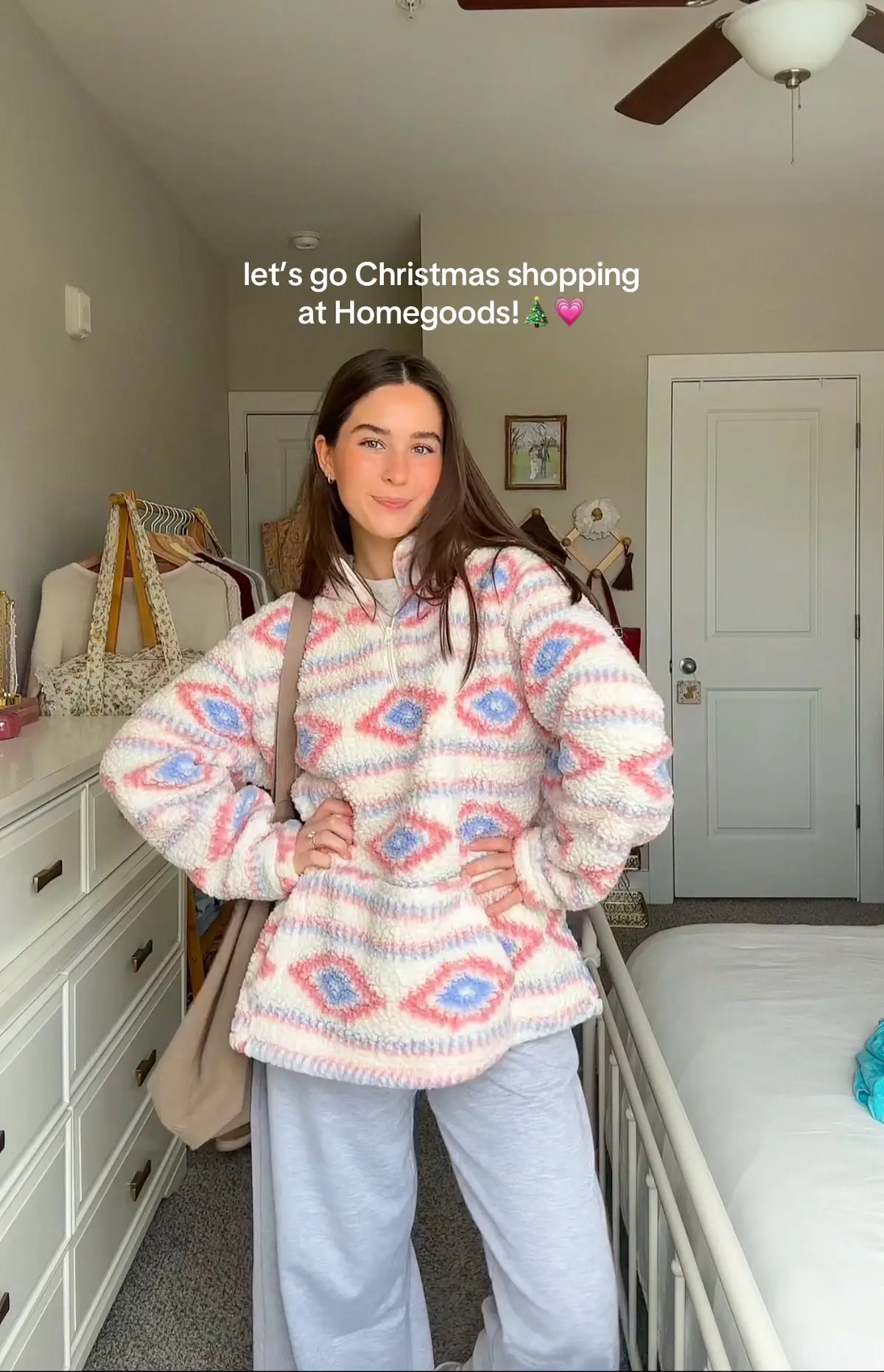 come Christmas shopping at @HomeGoods with me!💗 soo many cutie things rn! #shopwithme #shoppinghaul #christmasdecor #christmasshopping #homegoods #homegoodsfinds #homegoodshaul #shoppingfinds #christmas2024 