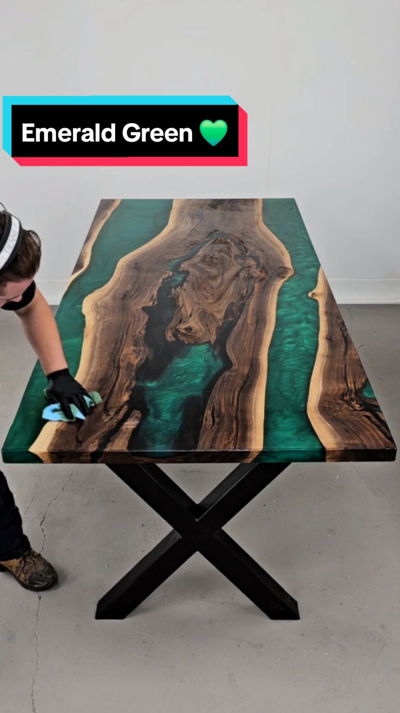 The Emerald Green Table 💚 #emerald #DIY #epoxy Link In Bio For A Table Quote 👆