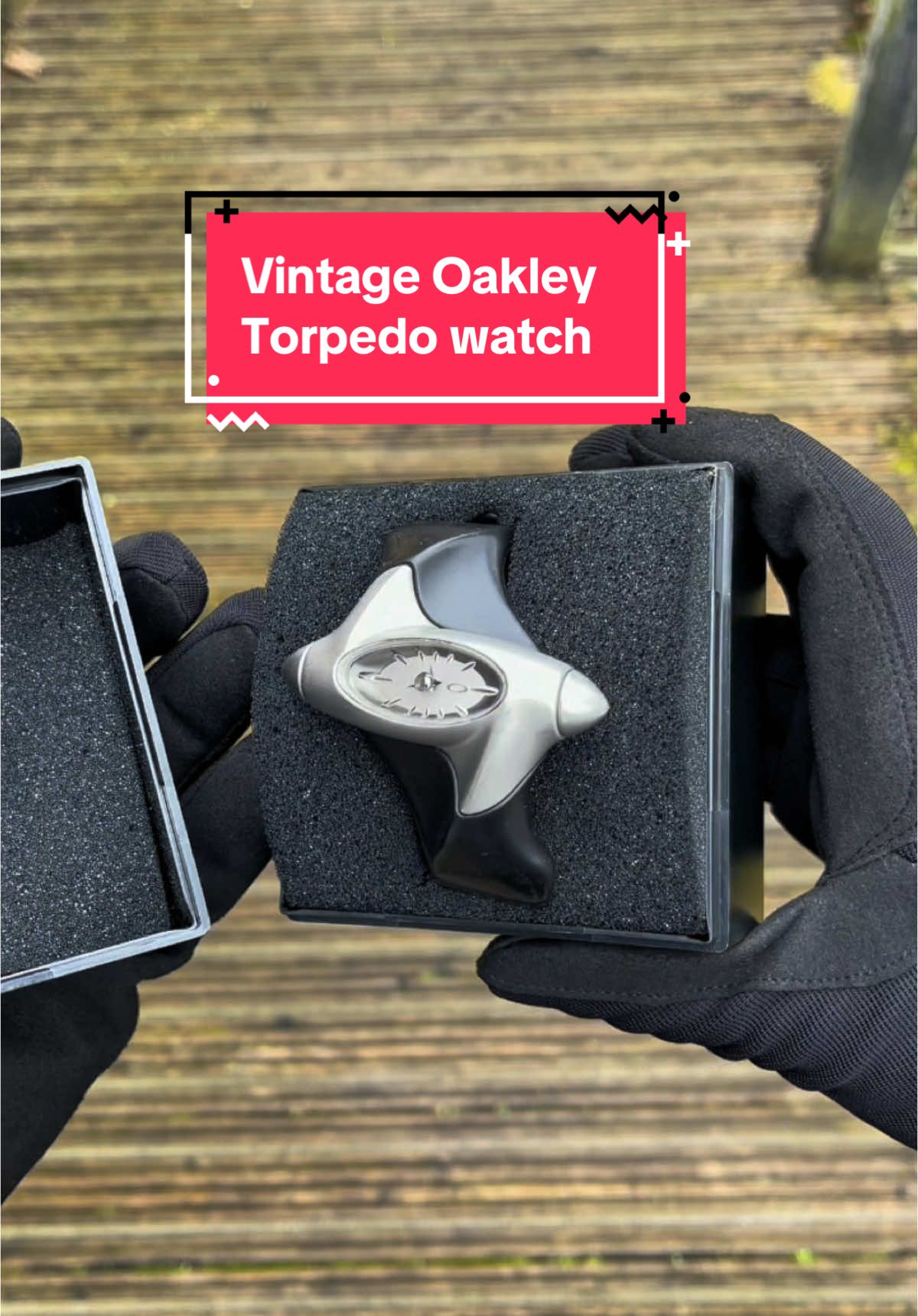 2001 Oakley Torpedo Analog watch #gorpcorefashion #techwearfashion 