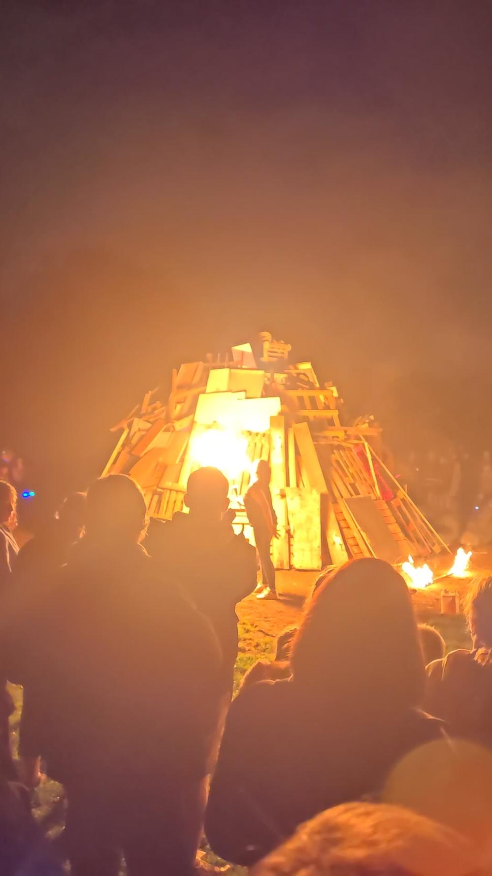 Bonfire Night (everything in this video was performed by experts) #guyfawkes #bonfire #fireworks #fyp #community 