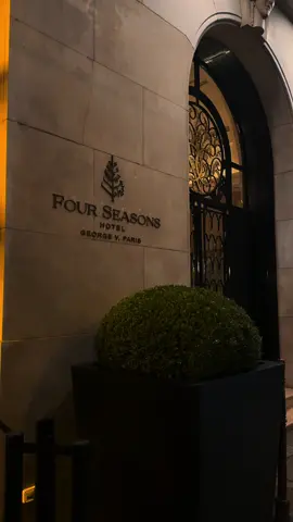 Indulging in Michelin-starred excellence at Le George @Four Seasons Hotels. An experience beyond words. ✨ #fourseasons #ParisLuxury #michelinstar 