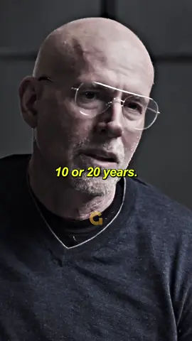 “Certain groups…” 🤯 - Watch the full podcast with Scott Galloway in The Diary of a CEO hosted by @Steven Bartlett - #presidential #presidentialelection #presidentialdebate #scottgalloway #thediaryofaceo #stevenbartlett 