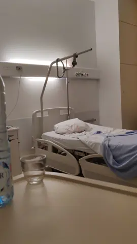 #hospitalisation#biopsy#hopitalsudamiens#greffederein #foryour #fyp #pourtoi 