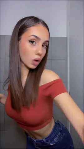 Guarda me fa niente che non so la canzone 