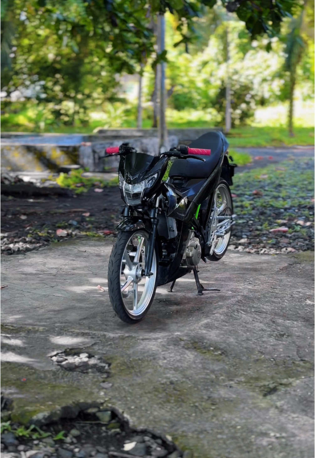 apatuhh apatuhhh #malaystyle #fyp #satriafumodifikasi #newtrend #viral #satriaf150 #satriafu #satria150fi_độ_kiểng #manadopunya #streetbikeconcept #manado #fypシ゚ #raider150fi #satriafuindonesia #fypp #satriafu150_modif #roxyychaan 