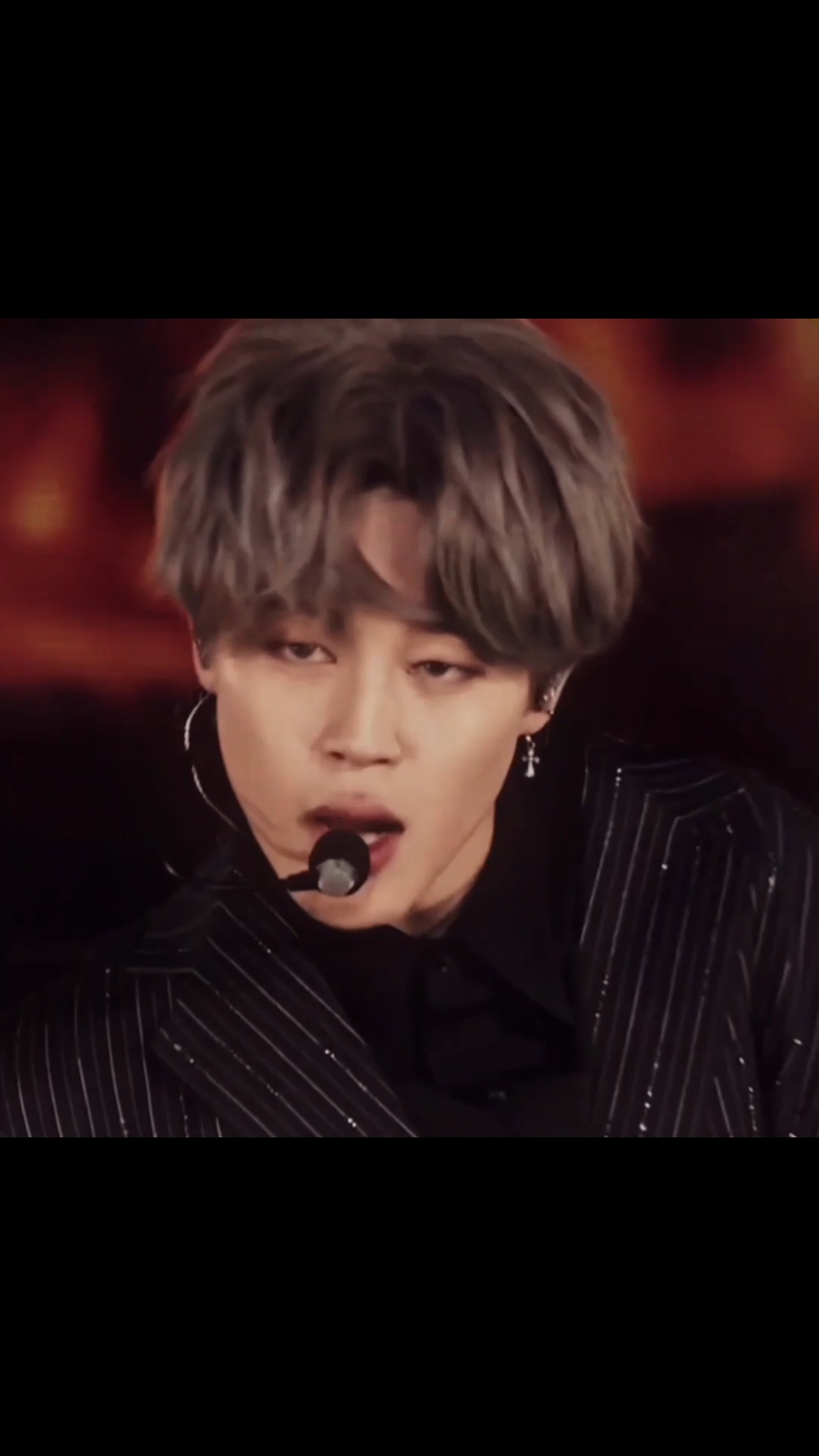 a carinha dele kkkkkk #jimin #parkjimin 