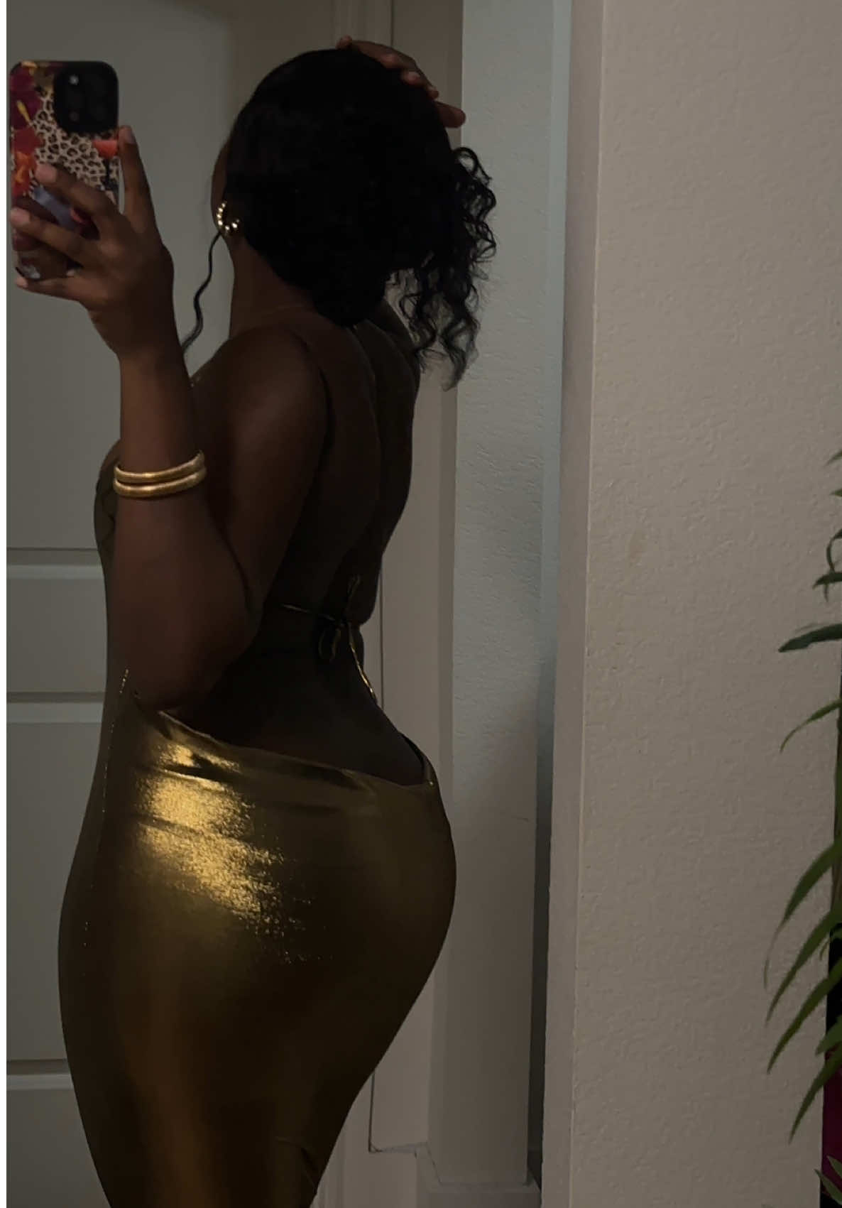I’m obsessed 😫🤌🏾 @MICAS  #micas #partydresses #hourglass 
