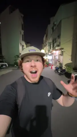 nothing could have prepared me for this #fyp #tellme #traveltiktok #backpacking #taiwan #eagle 