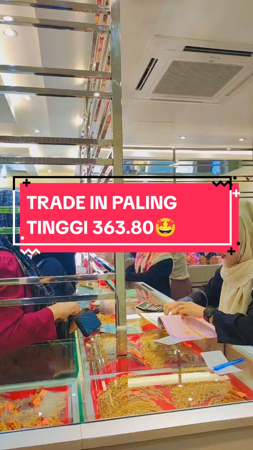 Hai buke doh ni ☺️ #fyp #kedaiemasassafiyapasarmanir #lipan #rantailehercolek #padat #diamondcut #rotibun #harga #fypシ゚viral #fypp #rantai #colek #layer #cincinkait #kait #newtradeinsamaharga #fypシ #rantaitangan #lipankait 