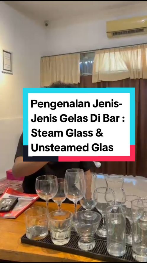 Pengenalan Jenis- Jenis Gelas Di Bar : Steam Glass & Unsteamed Glass #bartender #kursusbartender #denpasar #bali #bartenderpemula #belajarbersama #EnergiKuatTiapLangkah 