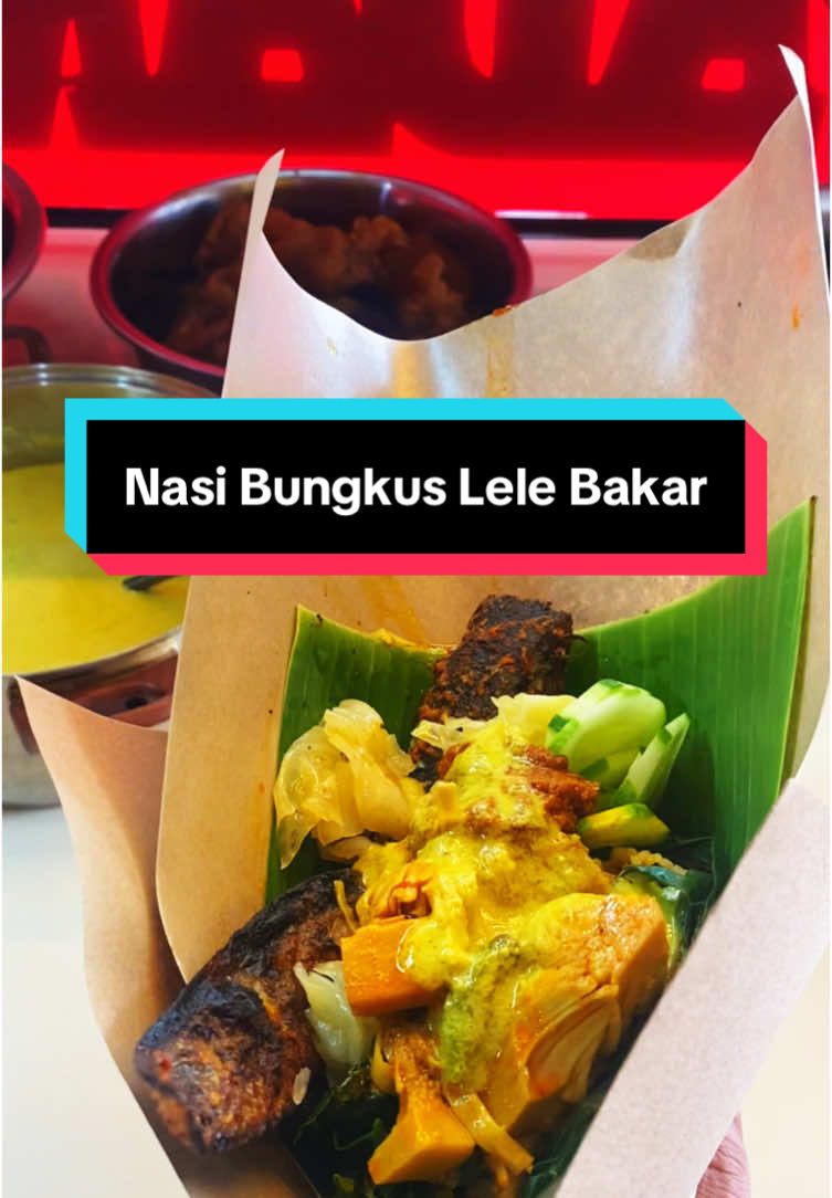 Jangan lupa makan siang dengan nasi padang hanya di Rm.Minang Maimbau 22 Metro #kulinenermetro #seputarkotametrolampung #masakanpadang #tambuahciekdaa #masakanpadangasli #kotametro #fyp #tiktok #minangmaimbau #masakanpadangmetro 