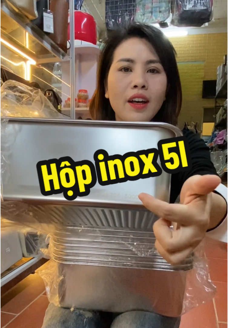 Hộp to 5l tha hồ đựng đồ nhé. Dày đẹp lắm luôn. #giadungngoclinh #xuhuong #hopinox #hopinoxdungthucpham #hopinox304baoquanthucpham #hopinoxconapdayhutchankhong 