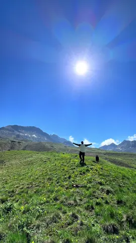 Embracing the serenity of nature, my feet find solace on the vibrant grasslands of Thulek, Lamjung. Surrounded by wildflowers and the gentle flow of the river, I am reminded that even the toughest journeys lead to breathtaking destinations. 🌼🌊  #NatureEscape #ThulekAdventures #WildflowerWonders #Avishekgraphy #lamjung #thulek #ghanpokhara #naturelandscape #naturetapestry #grasslands #wildflower #trekinlamjung 