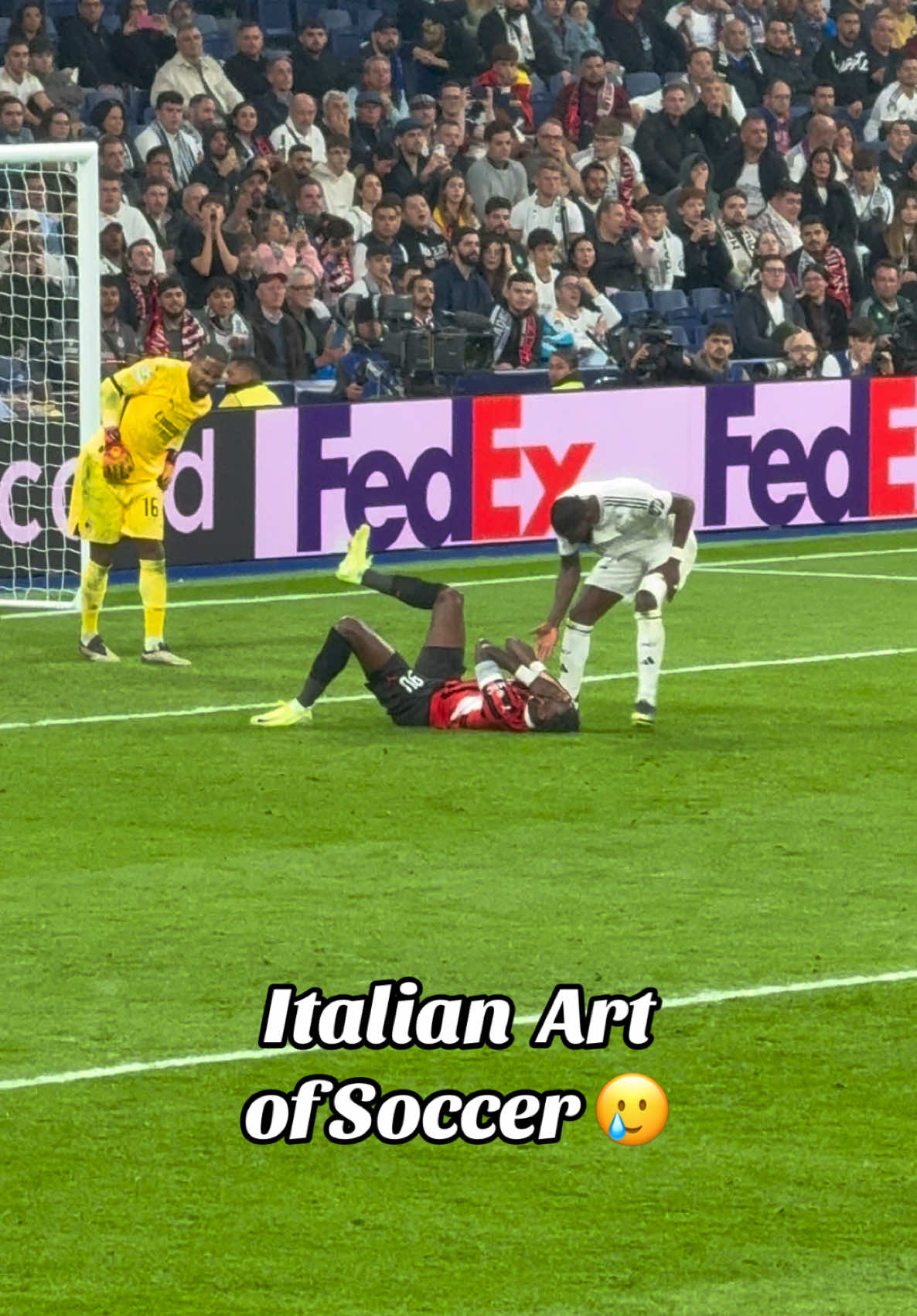 #italia #mbappe #realmadridfc #madrid #acmilan #milan #halamadrid #cl #championsleauge #2024 #foul #soccertiktok #angry #rudiger 