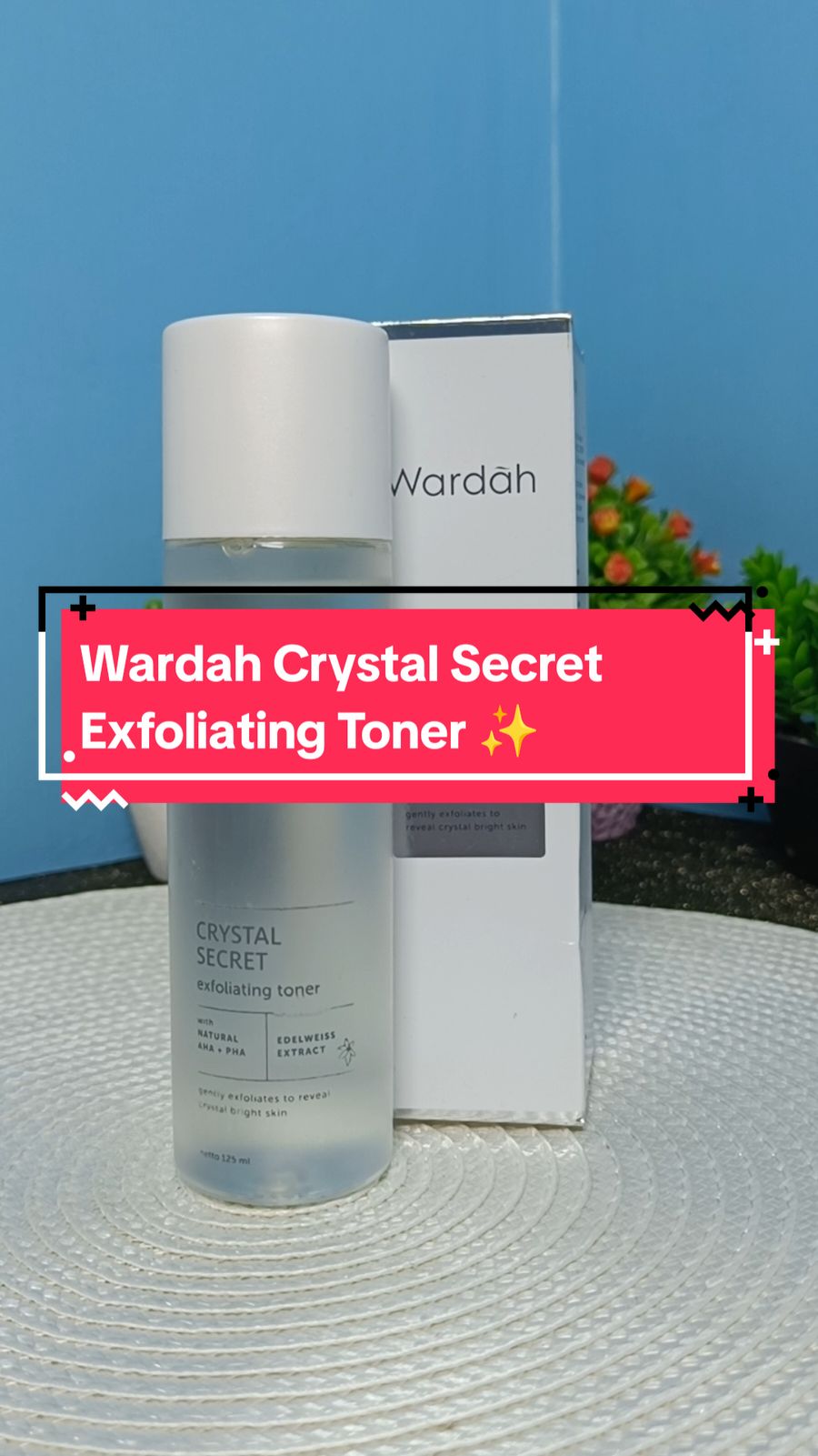 Mengangkat sel kulit mati, mencerahkan, meratakan warna kulit, memperbaiki tekstur kulit. Cek Keranjang Kuning ☝️  . . . #wardah #wardahcrystalsecret #wardahcrystalsecretexfoliatingtoner #exfoliatingtoner #exfoliasi #exfoliation #fypシ #1111 #promo1111 #wibgajian 