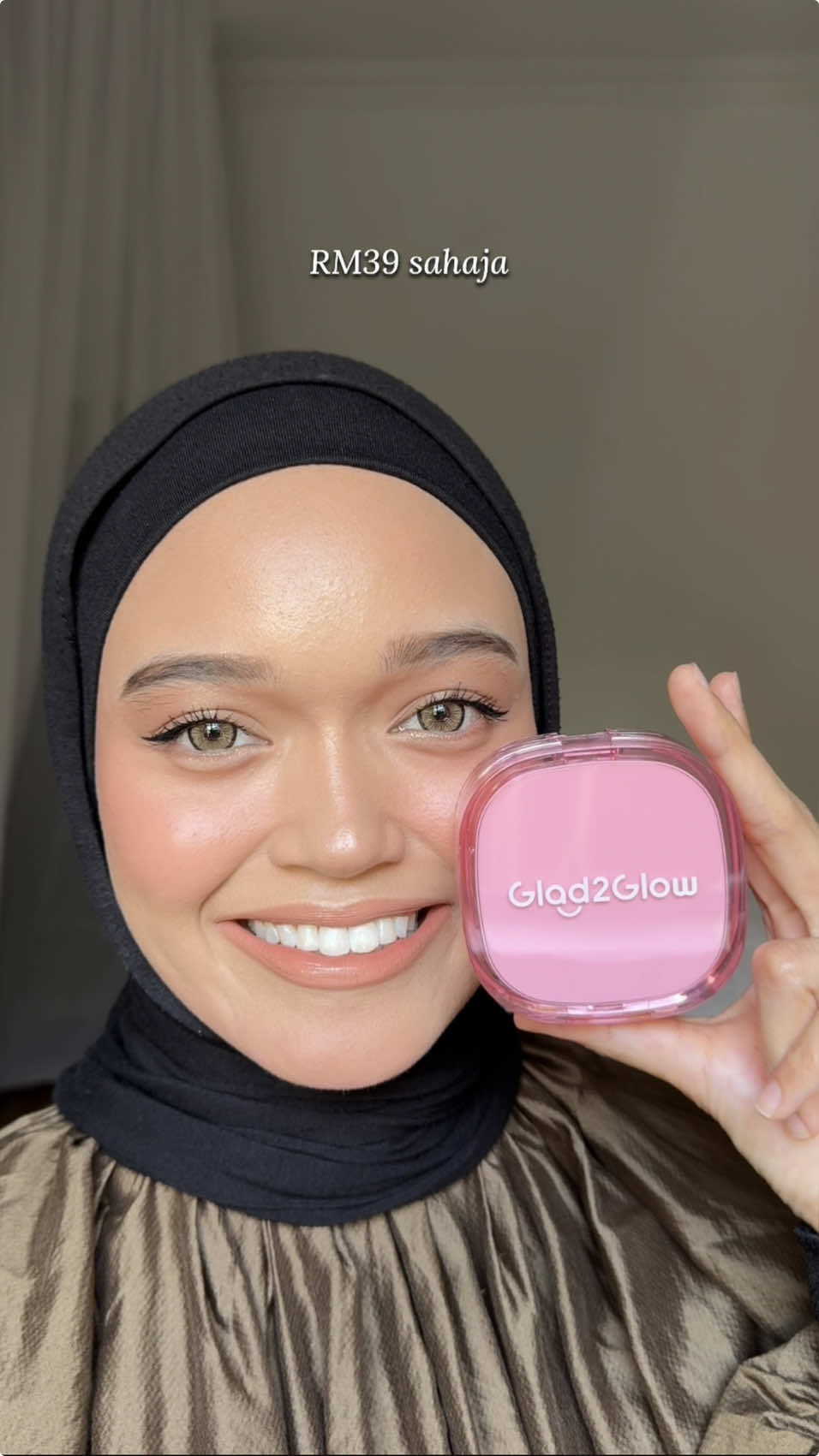 Replying to @Bunga ✿ Finally #cushionglad2glow! and skin type Anis, #dryskin #cushionmurah #makeup #dailymakeup #dailymakeuplook #cushionfoundation