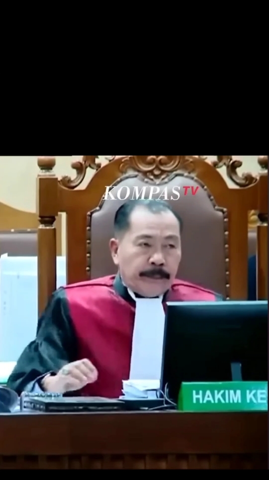 Andai semua penegak hukum seperti bapak ini pasti negara kita maju, Aparat penegak hukum harus cinta tanah air bukan cinta diri sendiri atau keluarganya bahkan kelompoknya,Harus merah putih, berbakti untuk Indonesia. #fyp  #trending  #indonesiamaju  #korupsi 