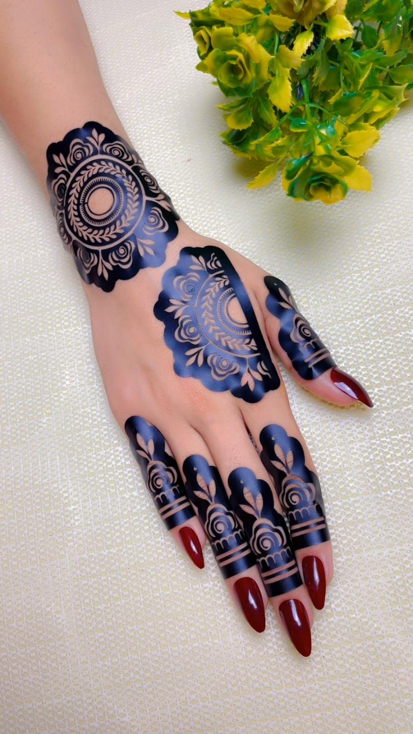 beautiful mehndi stencil design #mehndidesign #mehndi #henna #foryou 