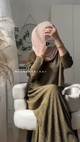 Dress croptop labuh 🩶 #dress #dressironless #dresswanita 