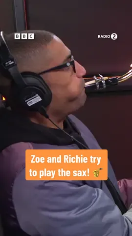 Happy World Saxophone Day! 🎷😂 #worldsaxophoneday #zoeball #richieanderson #saxophone #zoeballbreakfastshow 