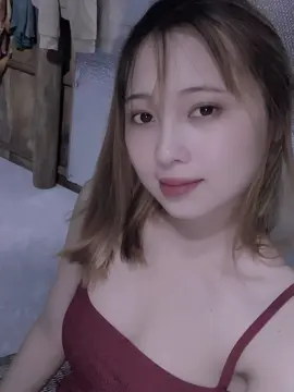 Đừng hỏi em bao nhiêu tuổi,em còn nhỏ cứ gọi em là em yêuuuu😝