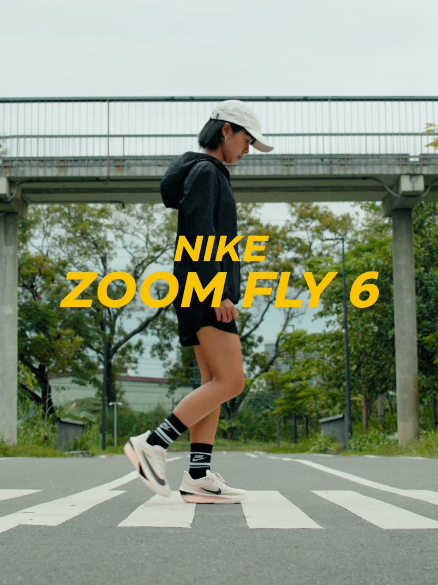 เปิดตัวใหม่กับ NIKE ZOOM FLY 6 ราคา 6,300 บาท โดดเด่นด้วยพื้น ZoomX เบาสบาย ส่งแรงกลับได้ดี พร้อมแผ่นคาร์บอนไฟเบอร์ช่วยเพิ่มความเร็ว และ Dynamic Fit System กระชับทุกการเคลื่อนไหว วิ่งได้นาน ไม่หนักเท้า พื้นรองเท้ายึดเกาะเยี่ยม ลุยได้ทุกเส้นทาง พร้อมแล้วที่จะพาคุณพิชิตทุกความท้าทาย! ช้อปเลยที่ Supersports  #Supersports #NikeZoomFly6 #RunBeyondLimits #nike 