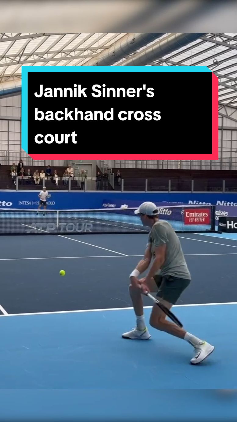 🎥 IG/dc10s 🎾 Jannik Sinner htting backhands cross court with the sparring partner Nicolai  Budkov Kjaer during a practice at the ATP Finals. #tennis #tennislegend #tenis #janniksinner #sinner #tennistraining #atpfinals 