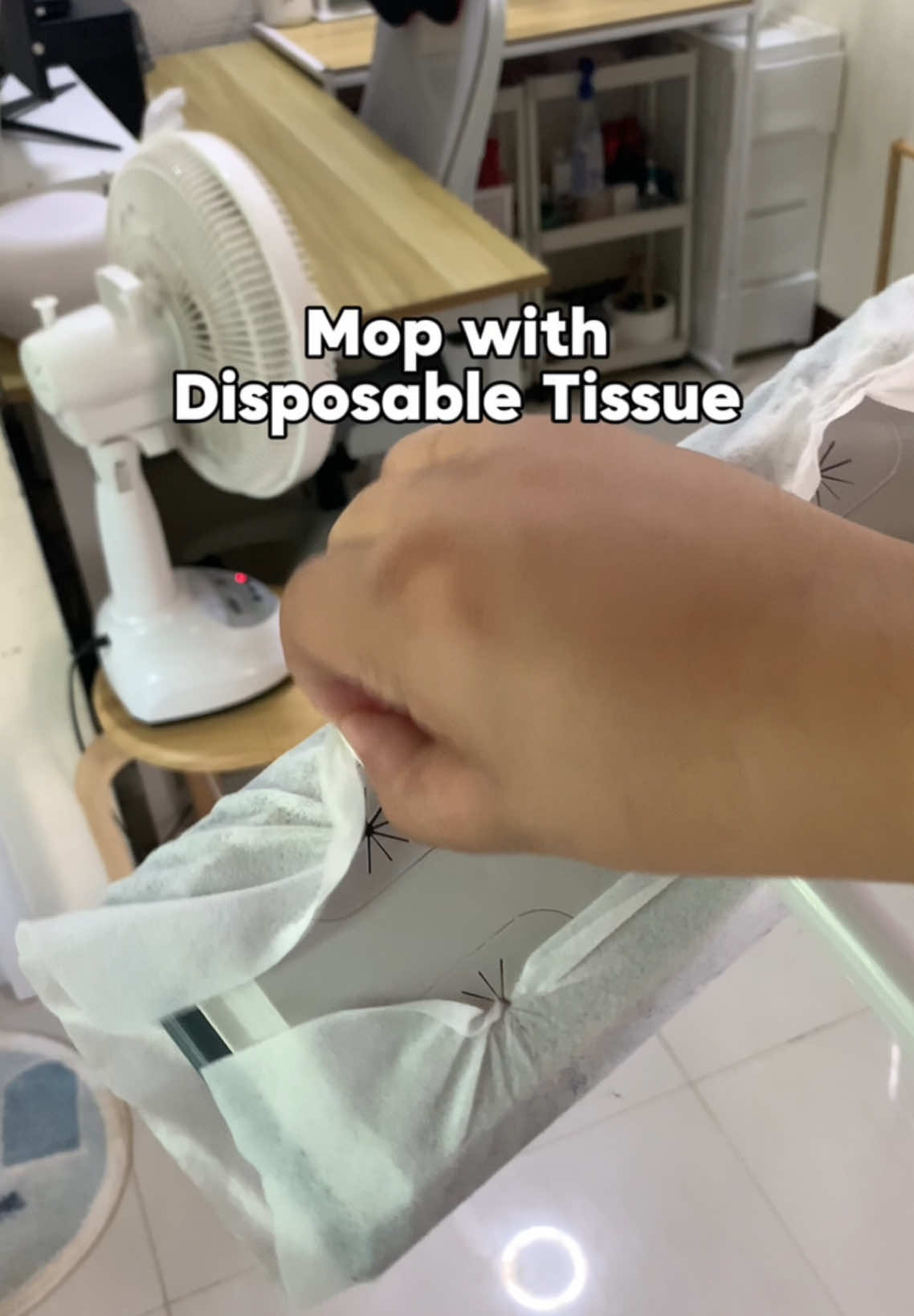 Para sa mga tamad mag linis ng mop after mg linis 😂 #mopwithtissue #moptissue 