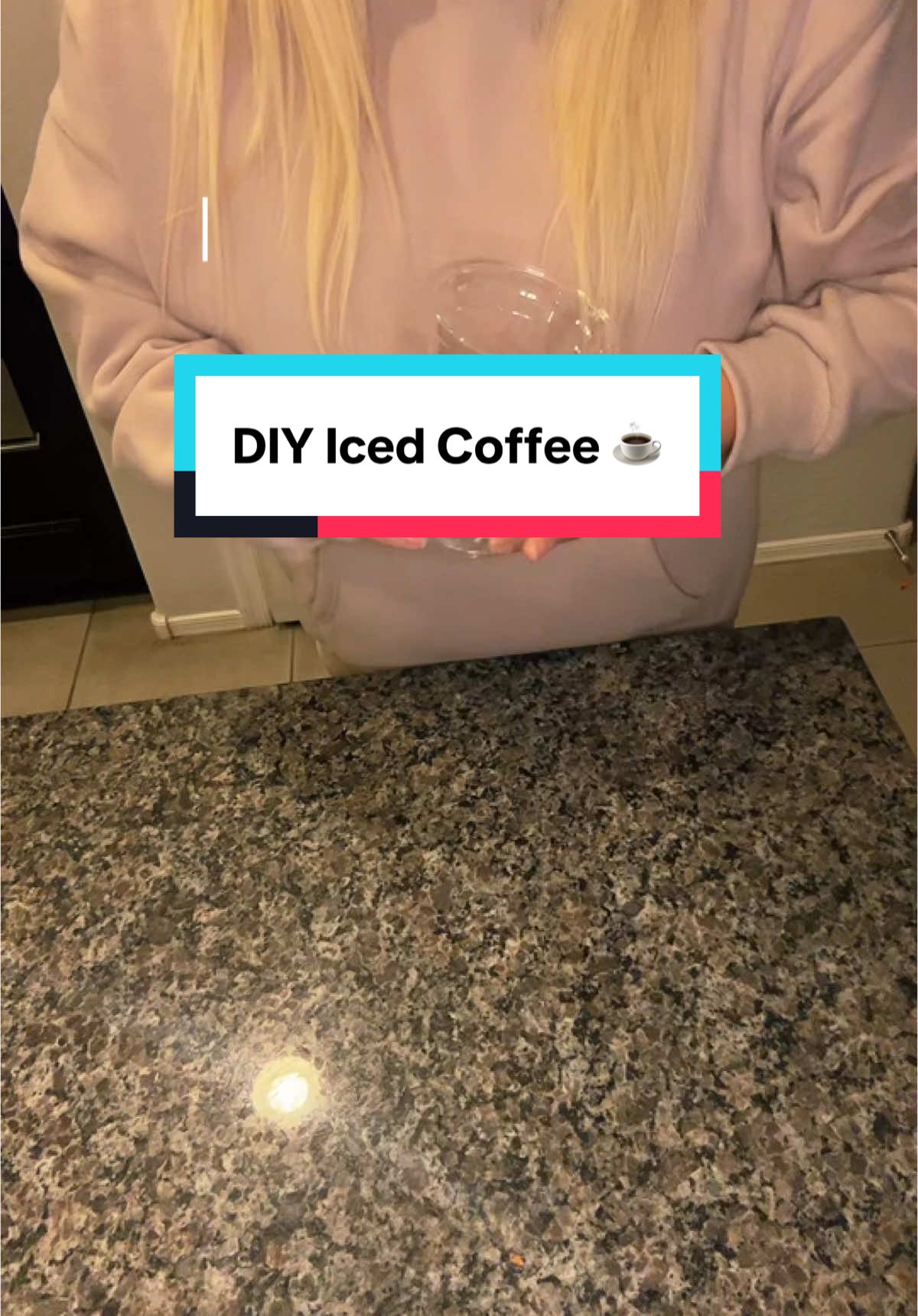 Make coffee with me 🍁🍂 #coffee #icedcoffee #diyicedcoffee #coffeeathome #creatorsearchinsights 