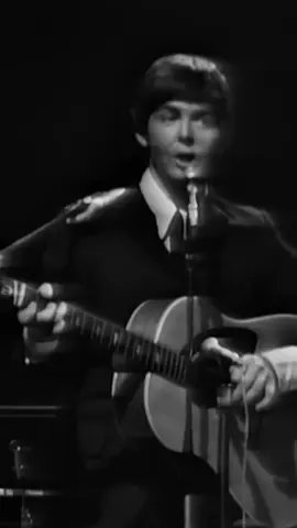 The Beatles (Live from Studio 50, New York City, 1965) • Song’s title: Yesterday #thebeatles #yesterday #newyorkcity #anni60 #livemusic #music #song #concert #performance #singer #blackandwhite #alternativa #indie #rock #pop #beat #goodmusic #goodvibes #musiclover #musiclife #vintage #oldschool #viral #trend 