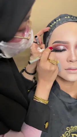 #privatmakeupwedding  #muabengkulu  #cutcreas  #makeup  #makeuptutorial  #makeupartist 