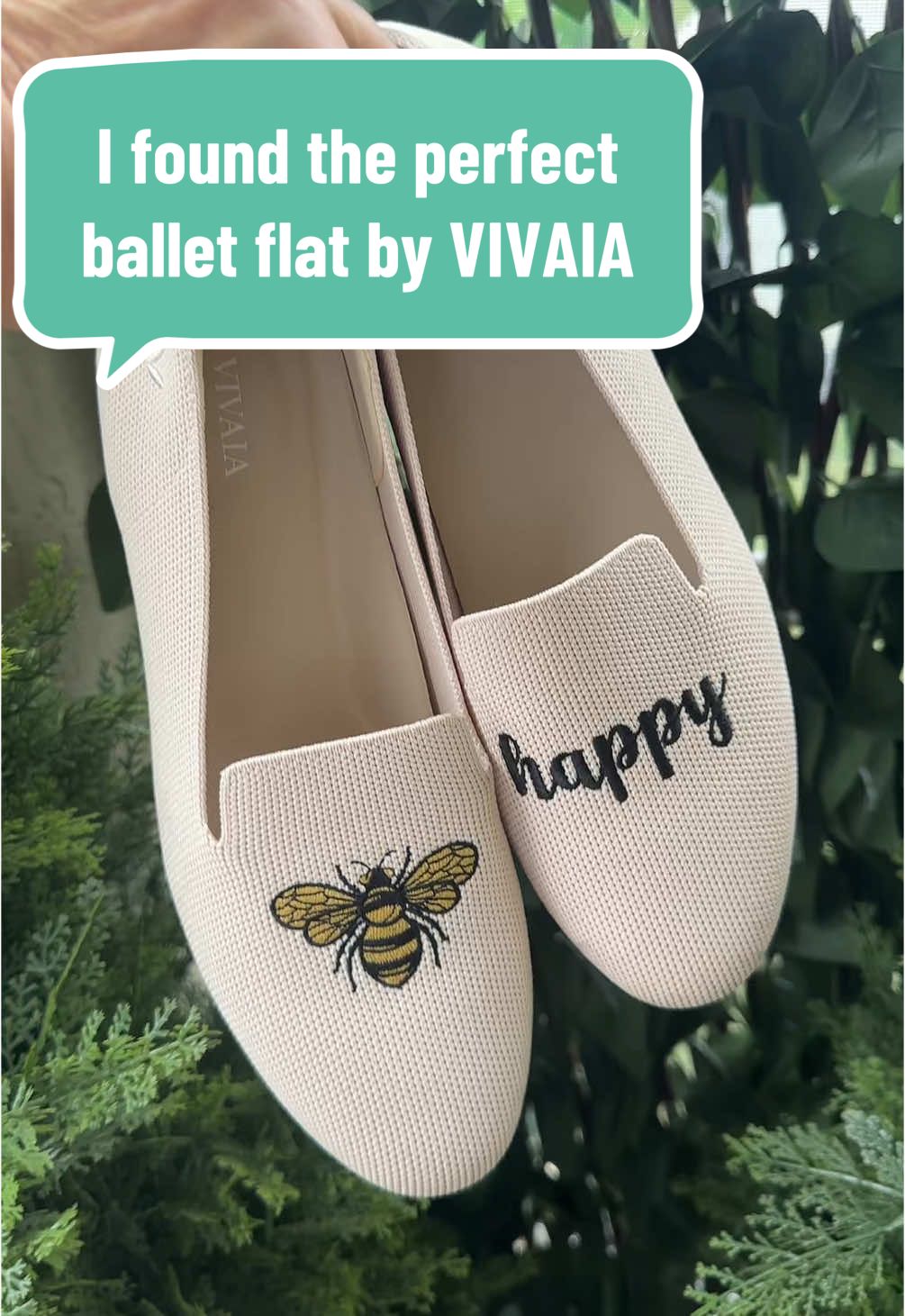 These are your must have flats of the season! Vavaia has crafted these adorable Audrey flats with beautiful embroidery that will elevate any outfit. Not only are they cute but they are so comfortable and machine washable pick yours up using the link below. #Vivaia##vivaia_global #comfortableshoes #sustainablefashion #balletflats #over50women