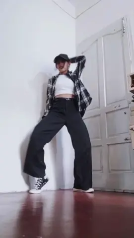 Rodeo (remix) Dance cover  #fyppppppppppppppppppppppp #trending #fypシ゚viral #fypage #dancetrend #rodeodance #fypsounds #fyp #foryou #tiktoktrending #dancechallenge #trendingvideo 