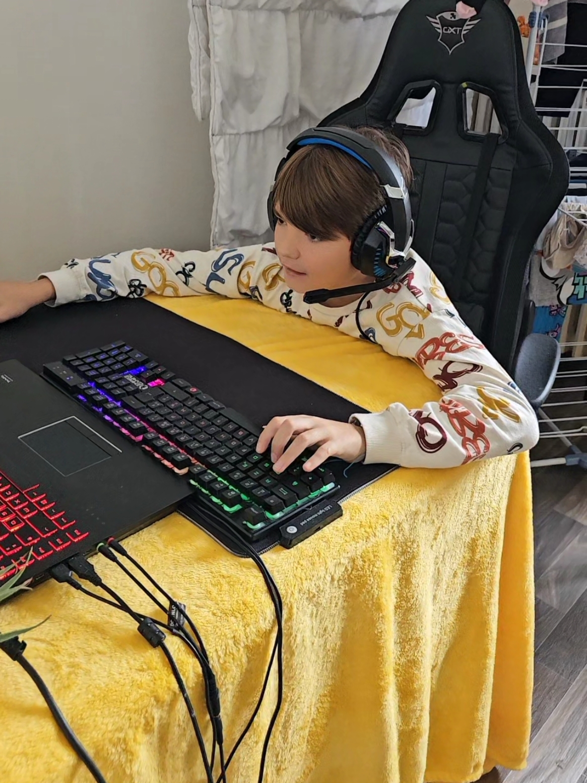 Étandre tout le linge de maman tout ça pour avoir droit à une partie de gaming #gaming #pourtoi #fyp #superennio0 #foryoupage❤️❤️ 